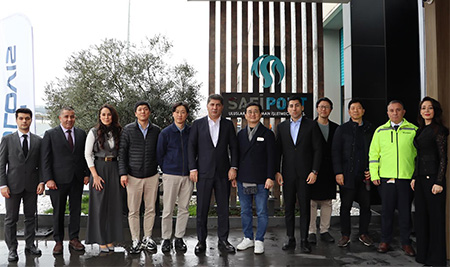 Hyundai Glovis Europe CEO’su Sayın Song Ikhyun, Europe HQ HR Koordinatörü Sayın Heo Jaekyoon, Finans Direktörü Sayın Cho Inseong, Hyundai Glovis TR CEO’su Sayın Boung Suep Moon, Araç Taşıma Koordinatörü Sayın Haeki Kim ve Araç Taşıma Kıdemli Müdürü Sayın Dilek Ülgen Akanlar’ı limanımızda ağırladık.