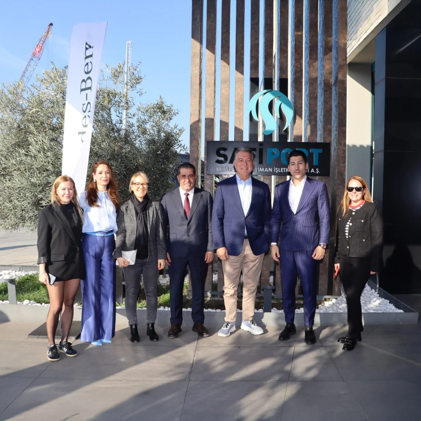 We welcomed Mr. Şükrü Bekdikhan, Chief Executive Officer of Mercedes-Benz Automotive Türkiye, Ms. Dr. Nadine Adam, Sales and Marketing Director, Ms. Seda İncegül, Logistics and Used Car Sales Manager and Ms. Şengül Ulutürk, Order to Delivery Unit Manager at our port.