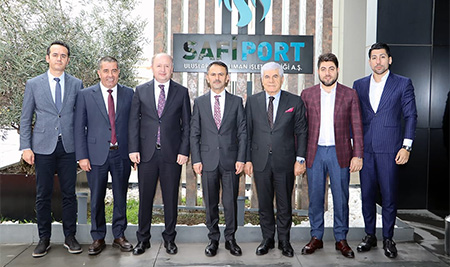 We welcomed Kocaeli Governor Mr. İlhami Aktaş and Kocaeli Regional Port President Mr. Erol Ekmekci at our port.  We would like to thank our Governor and Regional Port President for their kind visit.