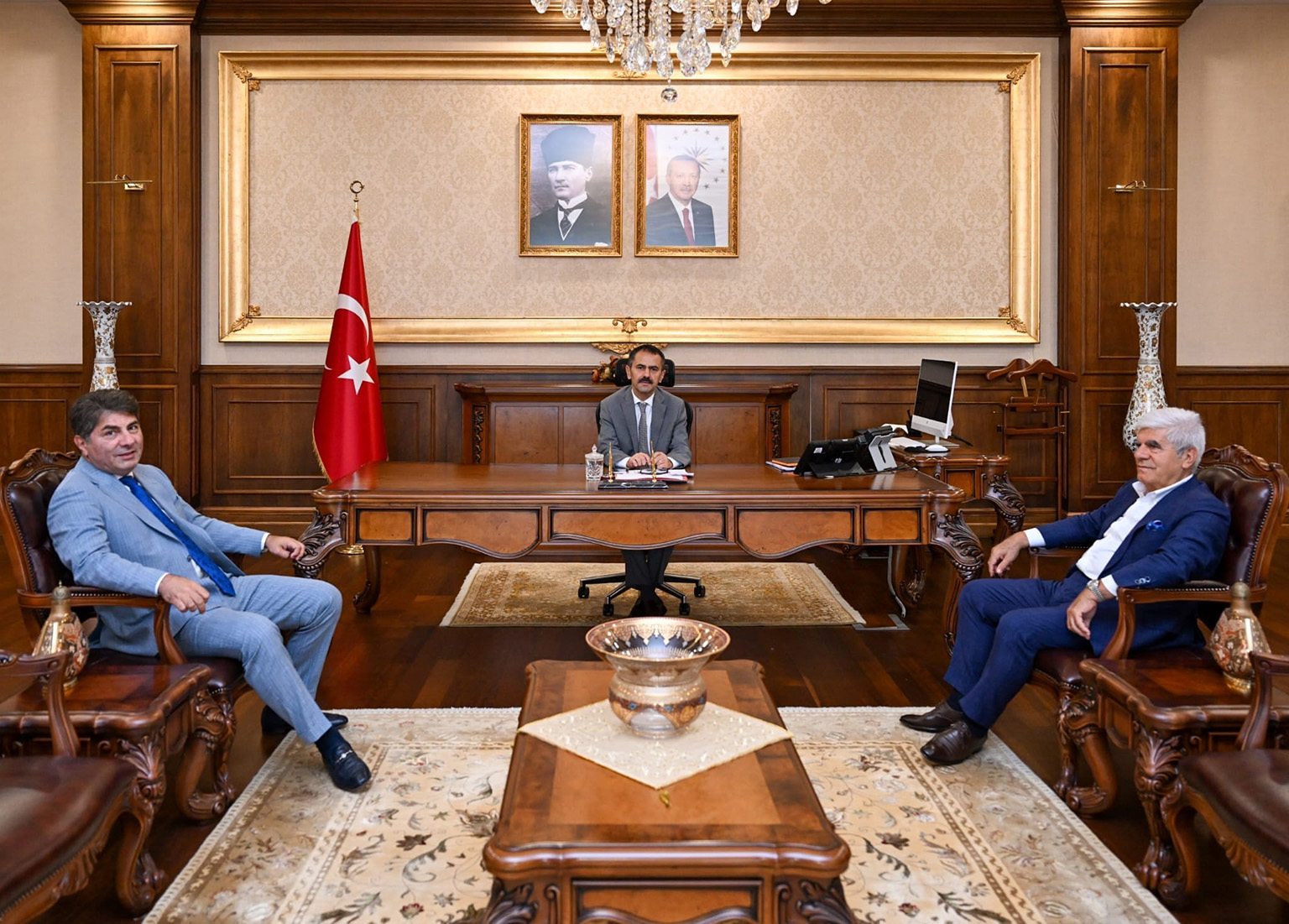 Mr. Hakan Safi, Chairman of the Board of Directors of Safi Holding, and Mr. Cengiz Safi, Member of the Board of Directors, paid an auspicious visit to Mr. İlhami Aktaş, Governor of Kocaeli. We would like to thank Mr. Governor for his kind acceptance and wish him success in his duty.